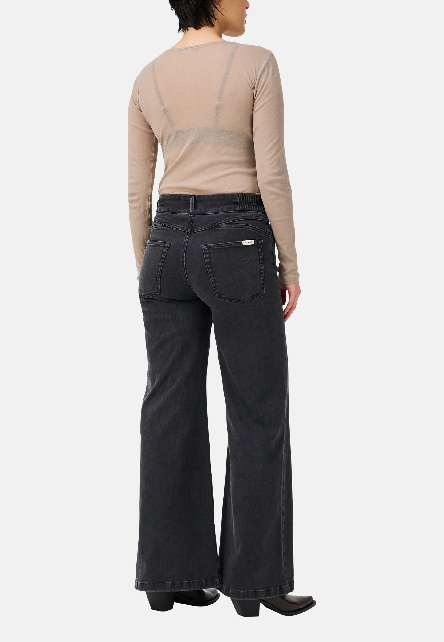 Wide Legged High Rise Denim